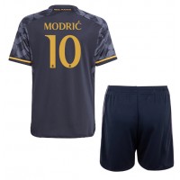 Real Madrid Luka Modric #10 Bortedraktsett Barn 2023-24 Kortermet (+ Korte bukser)